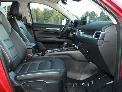 Used 2025 MAZDA CX-5 AWD 2.5 S w/ Preferred Package image 12