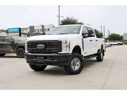 Used 2025 Ford F250 XL w/ XL Off-Road Package AWD/4WD image 1