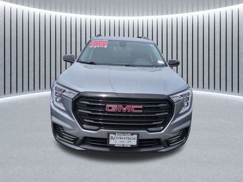 Used 2023 GMC Terrain SLE w/ Driver Convenience Package AWD/4WD image 19