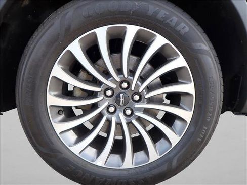 Used 2023 Lincoln Aviator Reserve image 7