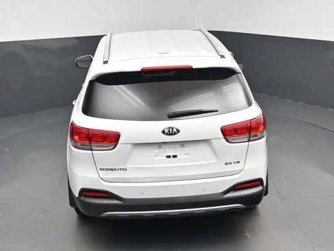 Used 2017 Kia Sorento EX w/ EX V6 Premium Package FWD image 23