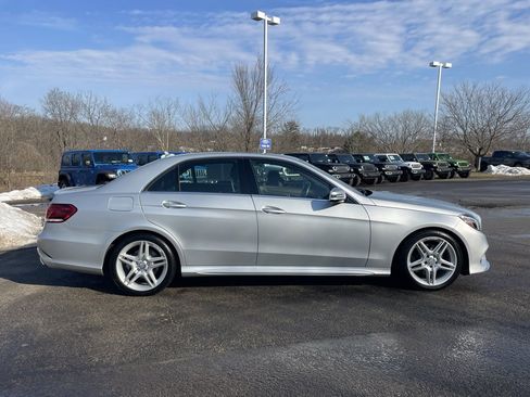 Used 2014 Mercedes-Benz E 350 4MATIC Sedan image 2