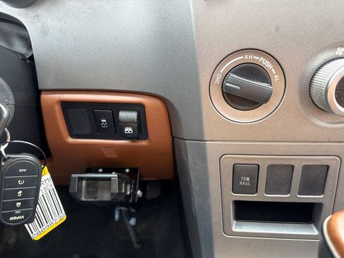 Used 2012 Toyota Tundra Limited image 28