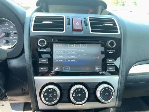 Used 2017 Subaru Crosstrek 2.0i Premium w/ Moonroof Package AWD/4WD image 23