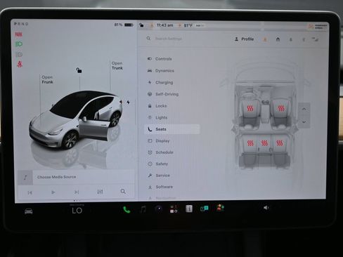 Used 2023 Tesla Model Y Long Range AWD/4WD image 29