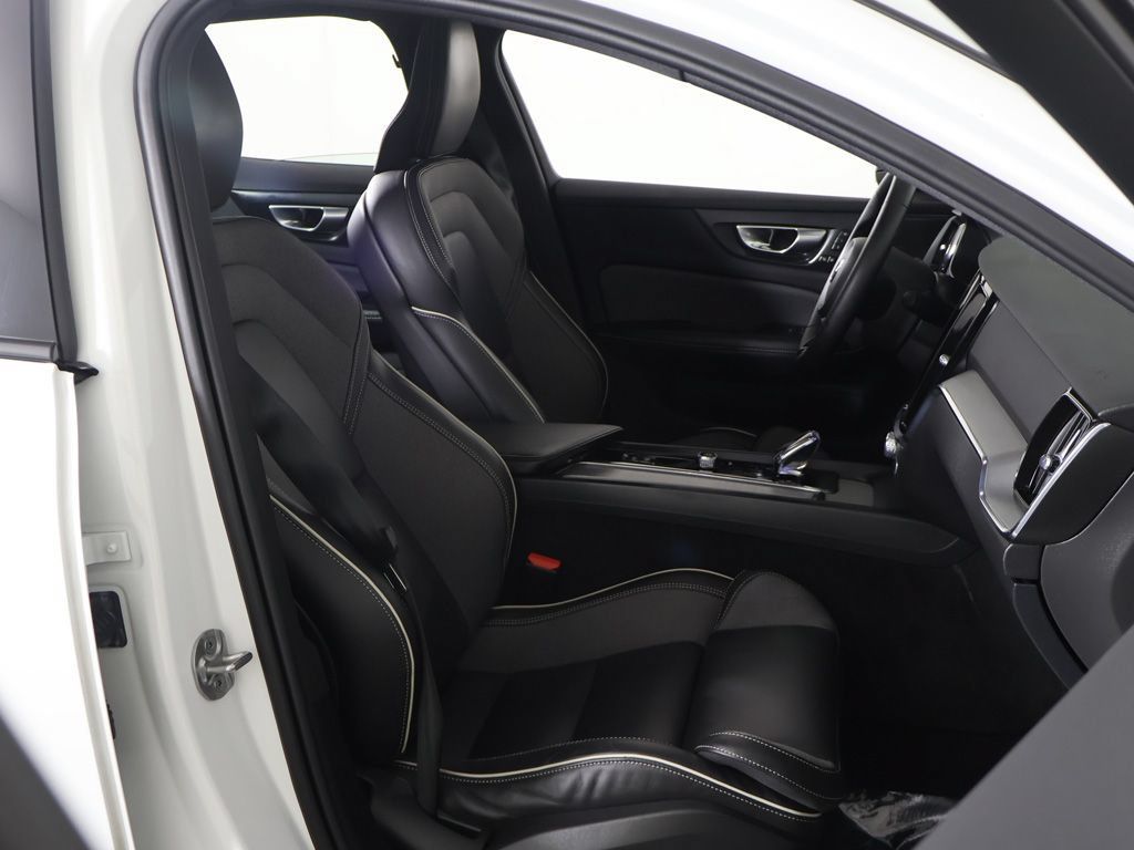 Used 2024 Volvo S60 B5 Plus w/ Climate Package AWD/4WD image 30
