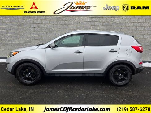 Used 2013 Kia Sportage SX w/ SX Premium Pkg FWD image 2