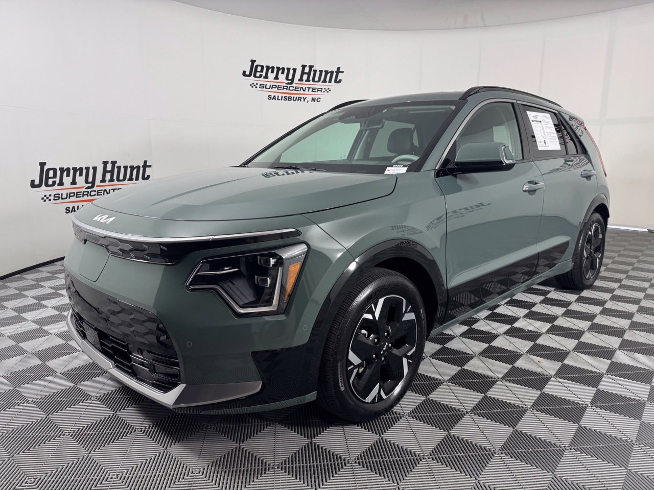 Used 2023 Kia Niro Wave w/ Wave Preserve Package FWD image 1