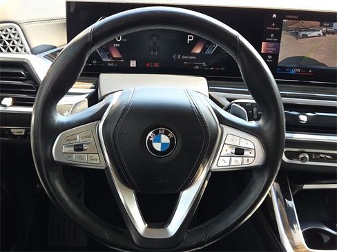 Used 2023 BMW X7 xDrive40i w/ Premium Package image 12