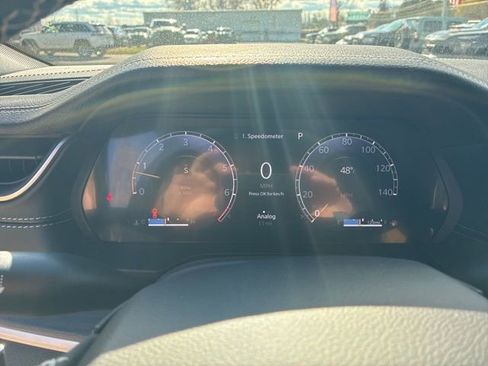 New 2025 Jeep Grand Cherokee Limited w/ Black Appearance Package AWD/4WD image 15