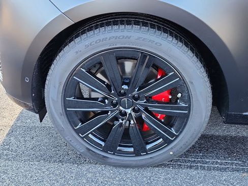 New 2026 Land Rover Range Rover SV image 9