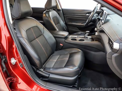 Used 2019 Nissan Altima 2.5 SR w/ SR Premium Package image 31