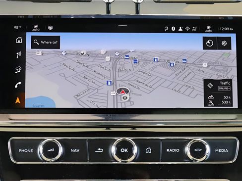 New 2025 Bentley Bentayga Extended Wheelbase image 16