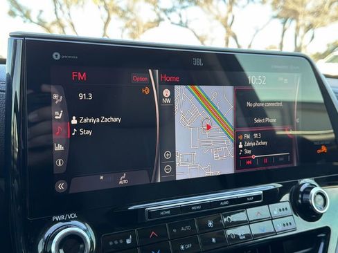 Certified 2021 Toyota Highlander Limited image 30