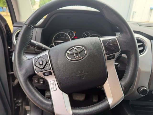 Used 2017 Toyota Tundra 4x4 CrewMax image 17