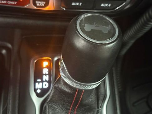 Used 2021 Jeep Wrangler Unlimited Rubicon AWD/4WD image 35
