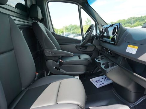 New 2025 Mercedes-Benz Sprinter 2500 image 48