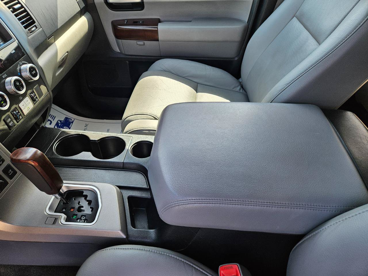 Used 2016 Toyota Sequoia Platinum AWD/4WD image 12
