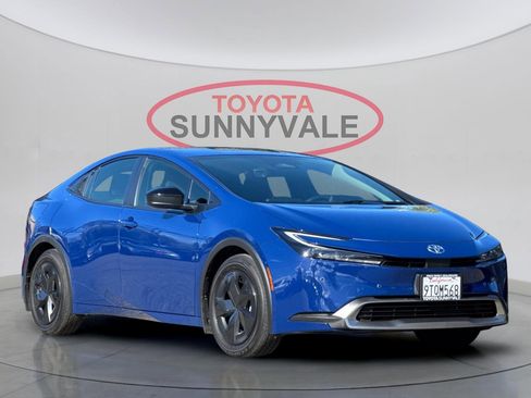 Certified 2025 Toyota Prius Plug-In Hybrid image 11