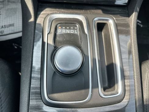 Used 2020 Chrysler 300 Touring w/ Sport Appearance Package RWD image 21