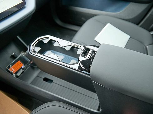 New 2026 Volvo EX30 Plus w/ Protection Package image 13