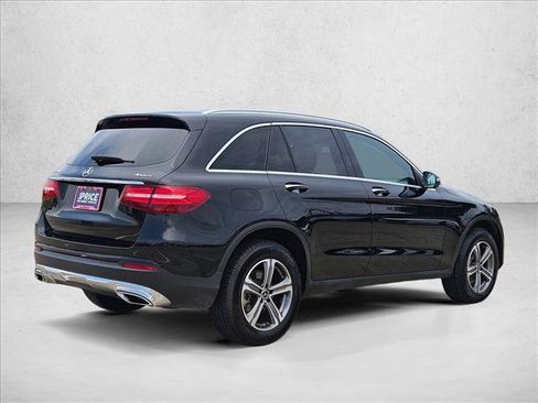 Used 2019 Mercedes-Benz GLC 300 4MATIC image 5