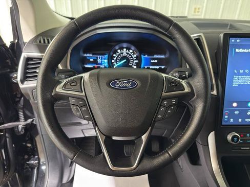 Certified 2023 Ford Edge SEL w/ Convenience Package AWD/4WD image 3