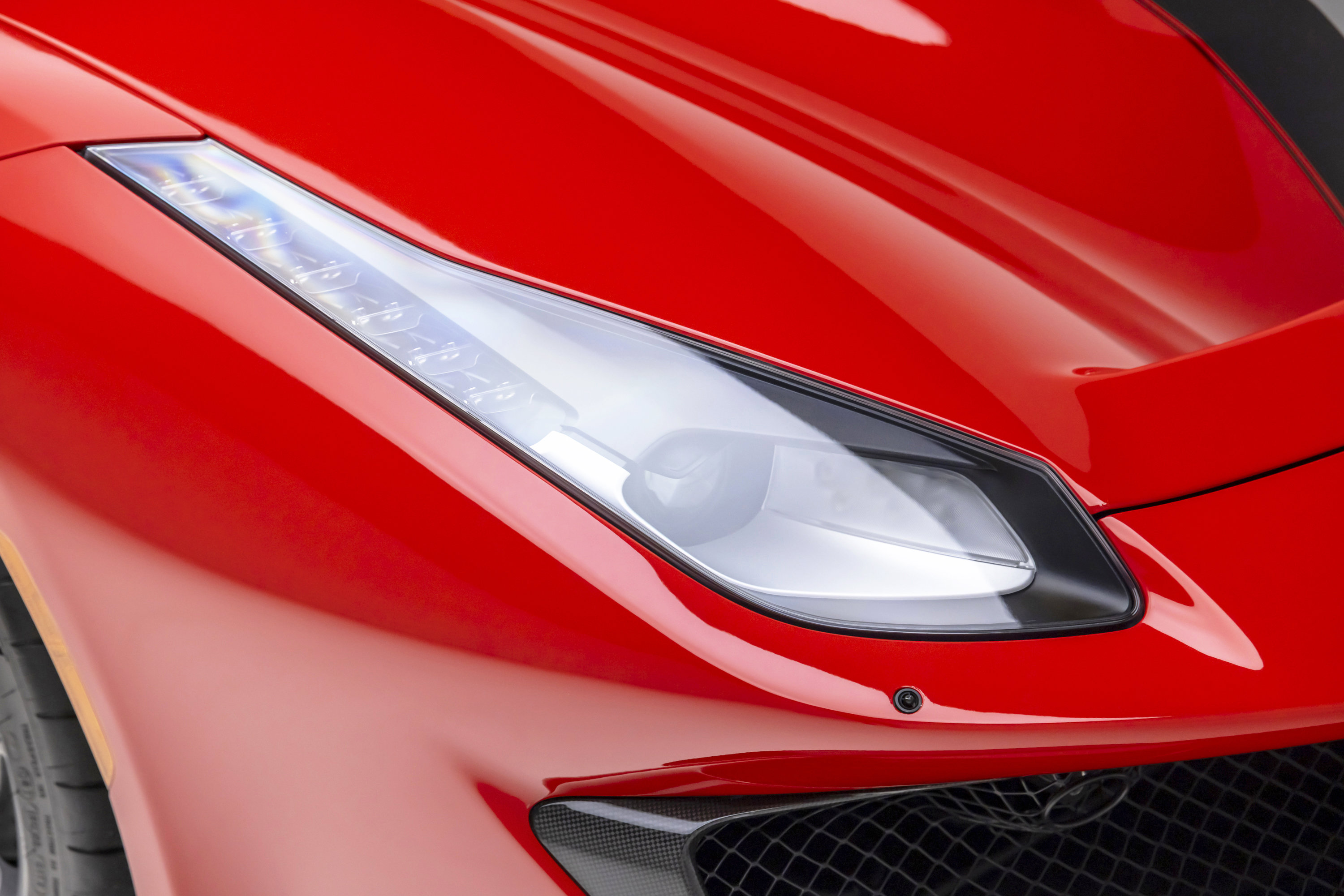 Certified 2020 Ferrari 488 Pista Coupe RWD image 21