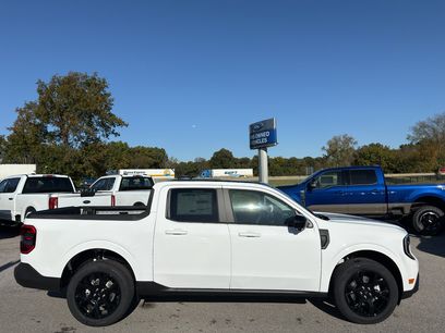 New 2025 Ford Maverick Lariat w/ Black Appearance Package