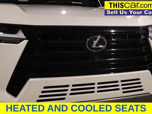 Used 2025 Lexus GX 550 AWD/4WD image 12