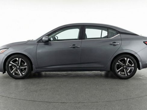 Used 2025 Nissan Sentra SV image 5