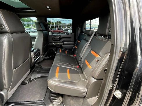 Used 2022 GMC Sierra 1500 AT4 w/ AT4 Preferred Package AWD/4WD image 7
