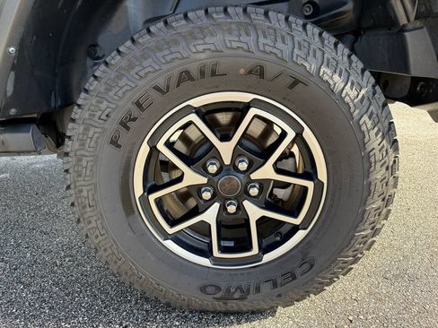 Used 2024 Jeep Wrangler Unlimited Rubicon AWD/4WD image 32