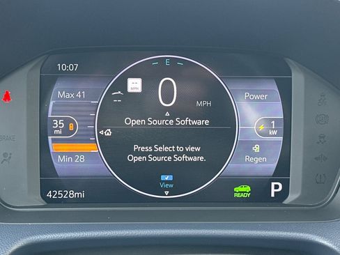 Used 2022 Chevrolet Bolt EUV Premier w/ Sun & Sound Package image 40