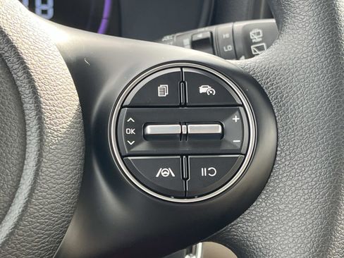 New 2025 Kia Soul LX w/ LX Technology Package FWD image 26