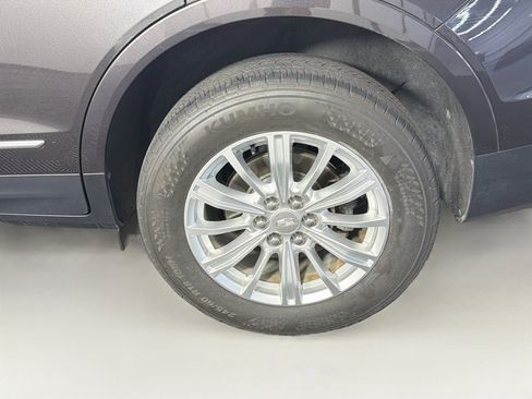 Used 2018 Cadillac XT5 FWD image 11