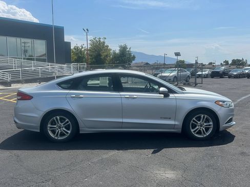 Used 2018 Ford Fusion S FWD image 2