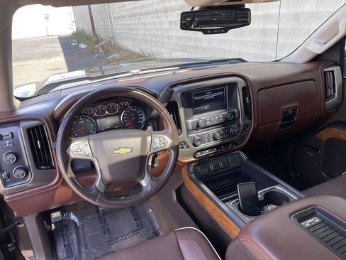 Used 2016 Chevrolet Silverado 1500 High Country w/ High Country Premium Package AWD/4WD image 19