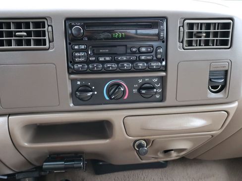 Used 2001 Ford F450 image 35