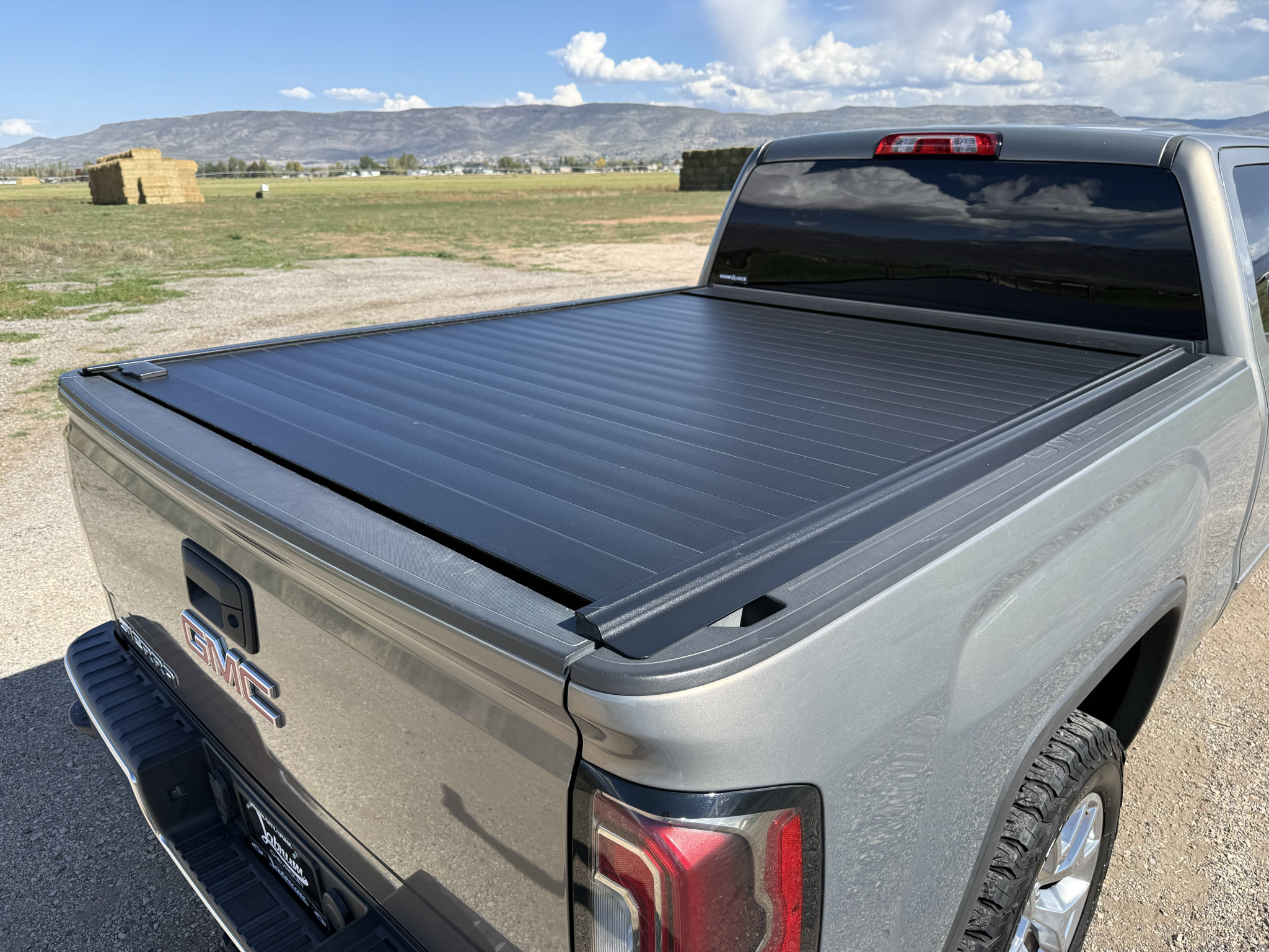 Used 2017 GMC Sierra 1500 SLT w/ SLT Premium Package AWD/4WD image 12