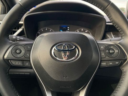 Used 2025 Toyota Corolla SE FWD image 14