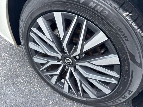 Certified 2024 Nissan Altima 2.5 SV image 9