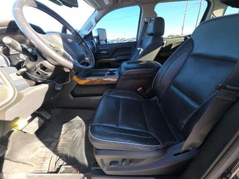 Used 2018 Chevrolet Silverado 3500 High Country w/ Duramax Plus Package image 7