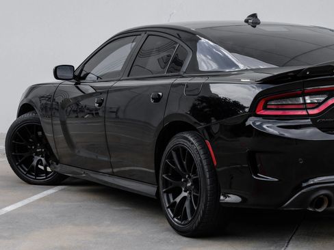 Used 2021 Dodge Charger R/T w/ Blacktop Package RWD image 8
