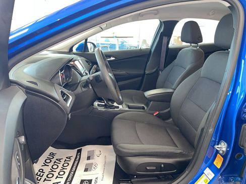 Used 2017 Chevrolet Cruze LT image 8