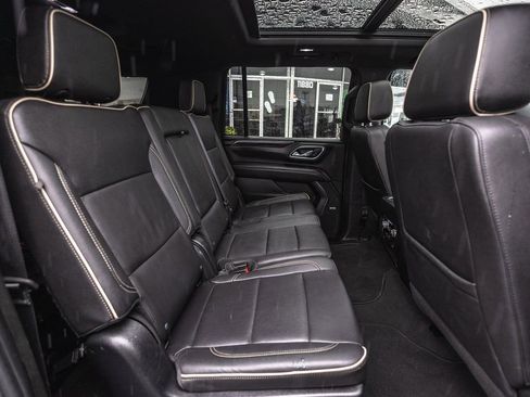 Used 2023 GMC Yukon XL SLT AWD/4WD image 26