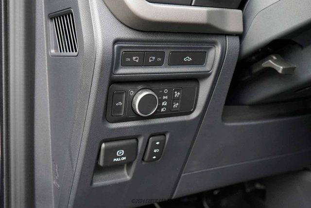 Used 2022 Ford F150 Raptor w/ Convenience Package AWD/4WD image 38
