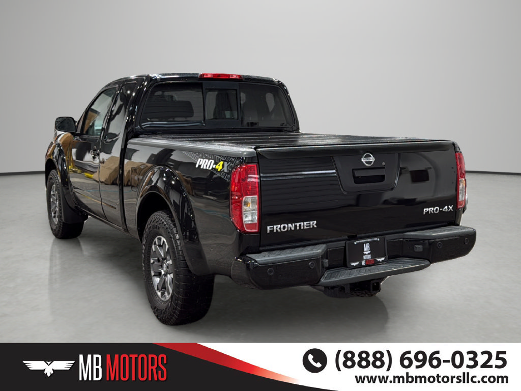 Used 2017 Nissan Frontier PRO-4X AWD/4WD image 3