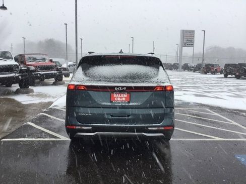 Used 2024 Kia Carnival SX image 8