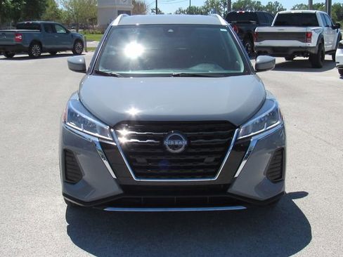 Used 2023 Nissan Kicks SV image 8